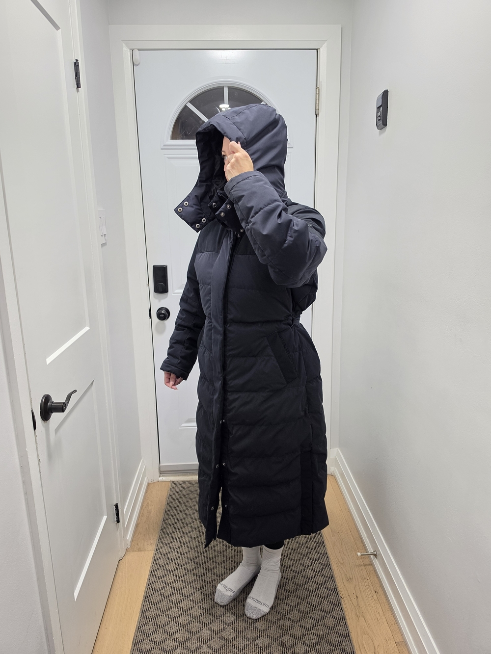 WOODS Women’s Long Black Puffer Coat with Hood